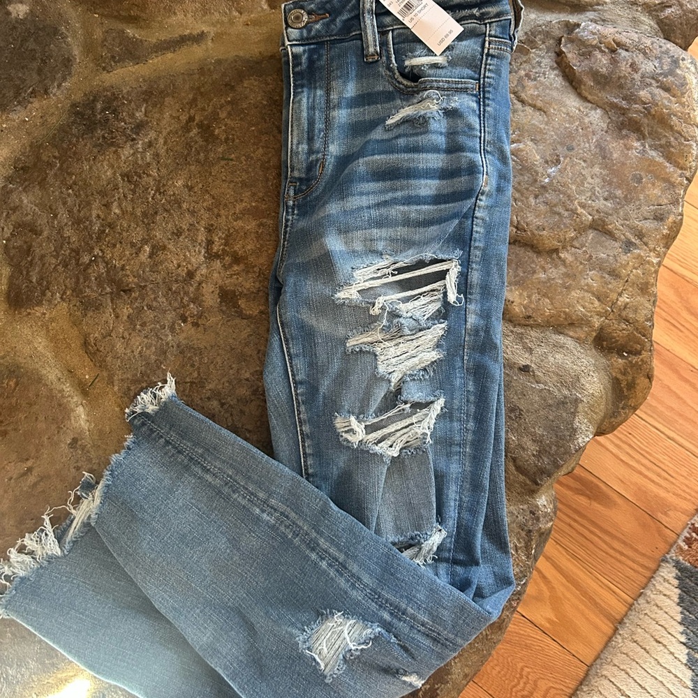 American Eagle Outfitters Blue Distressed Ankle Cropped Jeans